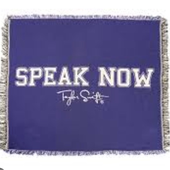 Speak Now Taylor Swift blanket. Brand new, never taken out of the packaging. - Picture 1 of 2